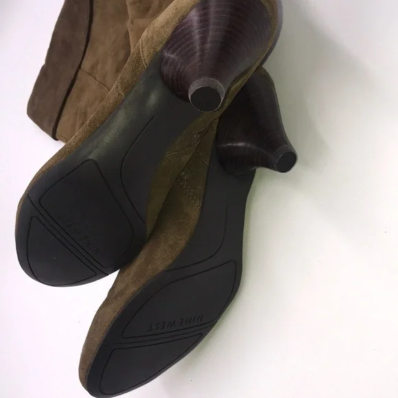 NINE WEST Nwadele Dark Green Suede Knee Boots - Picture 7 of 13